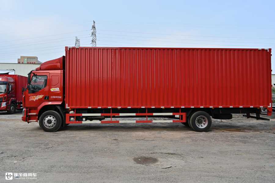 想买9.6米大单桥载货车看这里,最大260马力,乘龙M系中卡配置真不错 - 第13张 - 提加商用车网 想买9.6米大单桥载货车看这里,最大260马力,乘龙M系中卡配置真不错 - 第13张