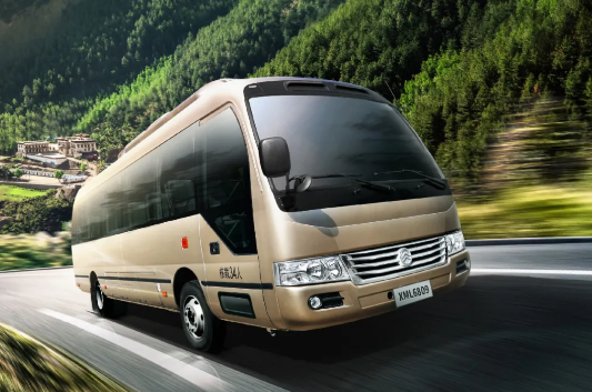 金旅xml6809大考斯特d8纯电动客车,让旅途更美好
