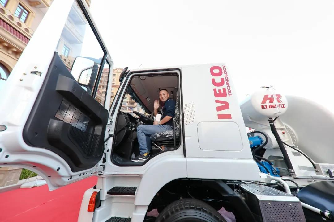 想赚钱怎么“拌”？红岩瑞江搅拌车揭露行业秘密 - 第3张