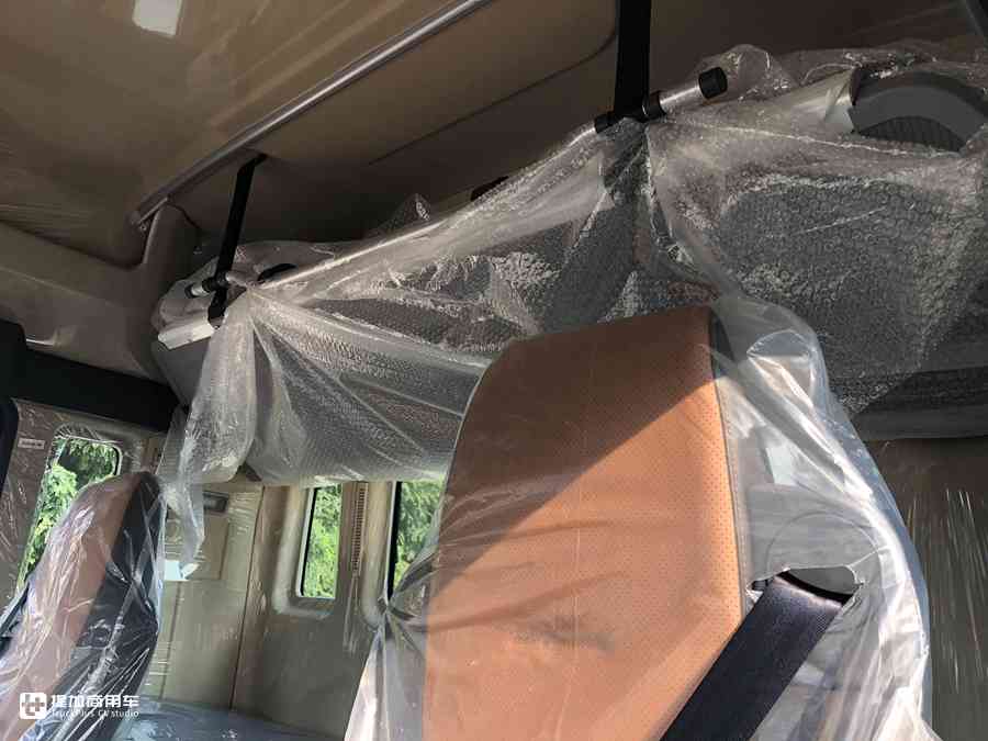 汕德卡6米8载货车来了,名字叫G5,高顶双卧配置高端又实用 - 第13张 - 提加商用车网 汕德卡6米8载货车来了,名字叫G5,高顶双卧配置高端又实用 - 第13张