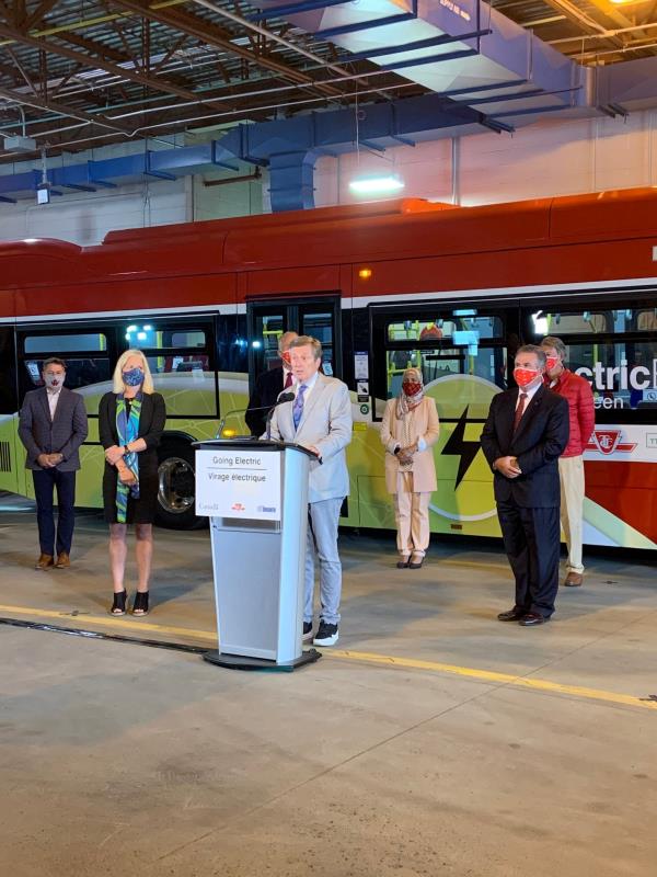 枫叶之国再掀新能源风 比亚迪电动巴士正式驶入加拿大最大城市 - 第2张 - 提加商用车网 枫叶之国再掀新能源风 比亚迪电动巴士正式驶入加拿大最大城市 - 第2张