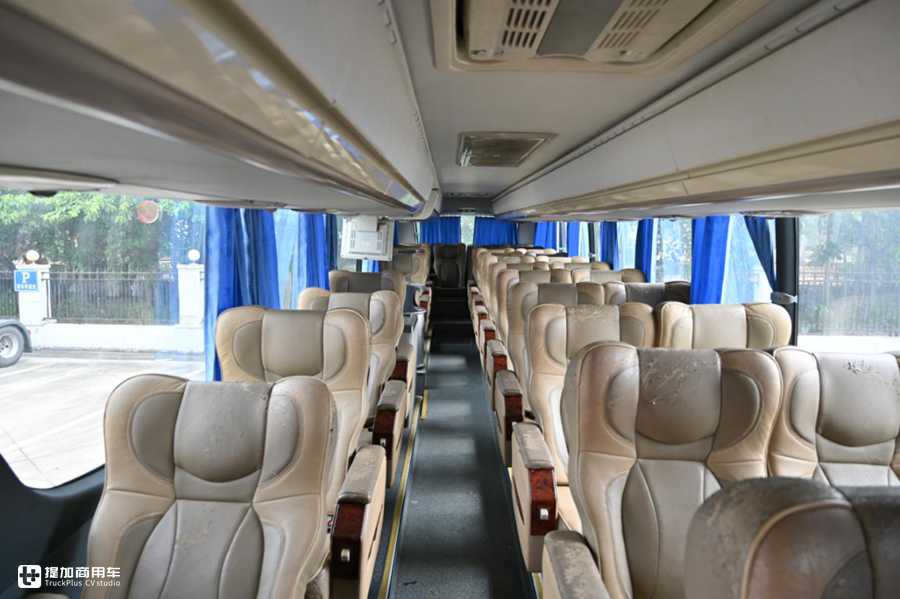 座椅比沙发舒适,能唱卡拉OK?十年前的斯堪尼亚豪华国产客车实拍 - 第15张 - 提加商用车网 座椅比沙发舒适,能唱卡拉OK?十年前的斯堪尼亚豪华国产客车实拍 - 第15张