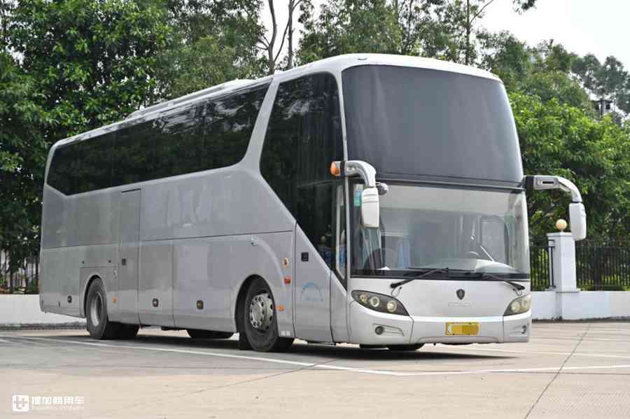 座椅比沙发舒适,能唱卡拉OK?十年前的斯堪尼亚豪华国产客车实拍 - 第1张 - 提加商用车网 座椅比沙发舒适,能唱卡拉OK?十年前的斯堪尼亚豪华国产客车实拍 - 第1张