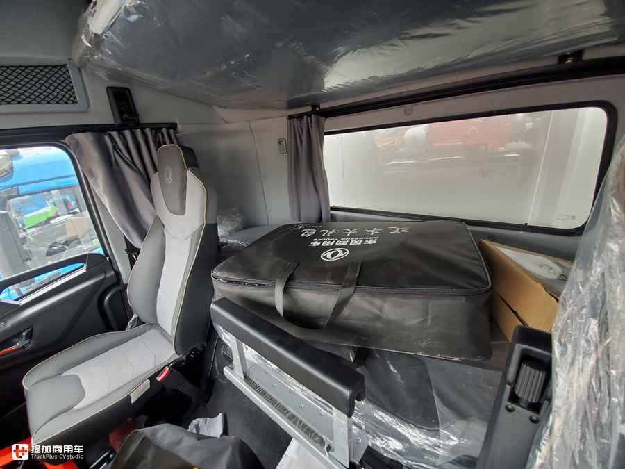 东风天龙KL冷链载货车实拍,看完车辆配置,才知道冷链运输为何都用它 - 第16张 - 提加商用车网 东风天龙KL冷链载货车实拍,看完车辆配置,才知道冷链运输为何都用它 - 第16张
