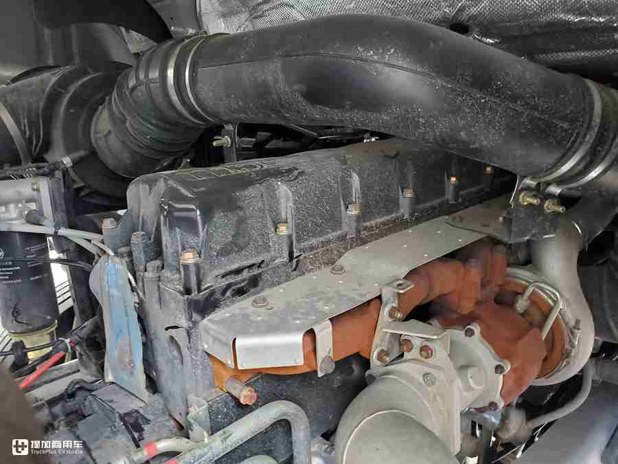 东风天龙KL冷链载货车实拍,看完车辆配置,才知道冷链运输为何都用它 - 第19张 - 提加商用车网 东风天龙KL冷链载货车实拍,看完车辆配置,才知道冷链运输为何都用它 - 第19张