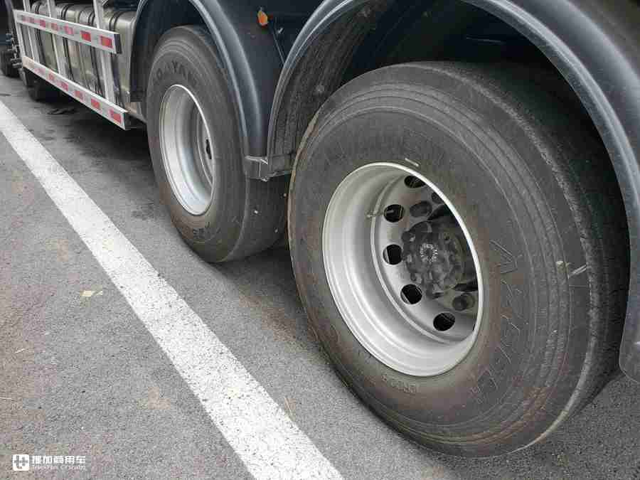 东风天龙KL冷链载货车实拍,看完车辆配置,才知道冷链运输为何都用它 - 第22张 - 提加商用车网 东风天龙KL冷链载货车实拍,看完车辆配置,才知道冷链运输为何都用它 - 第22张