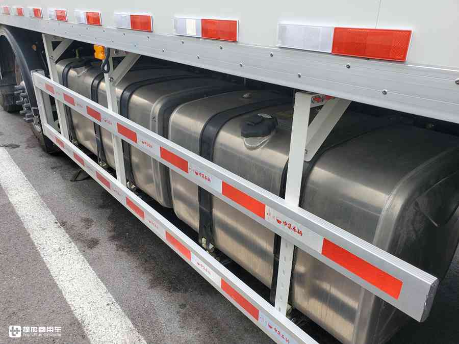 东风天龙KL冷链载货车实拍,看完车辆配置,才知道冷链运输为何都用它 - 第24张 - 提加商用车网 东风天龙KL冷链载货车实拍,看完车辆配置,才知道冷链运输为何都用它 - 第24张