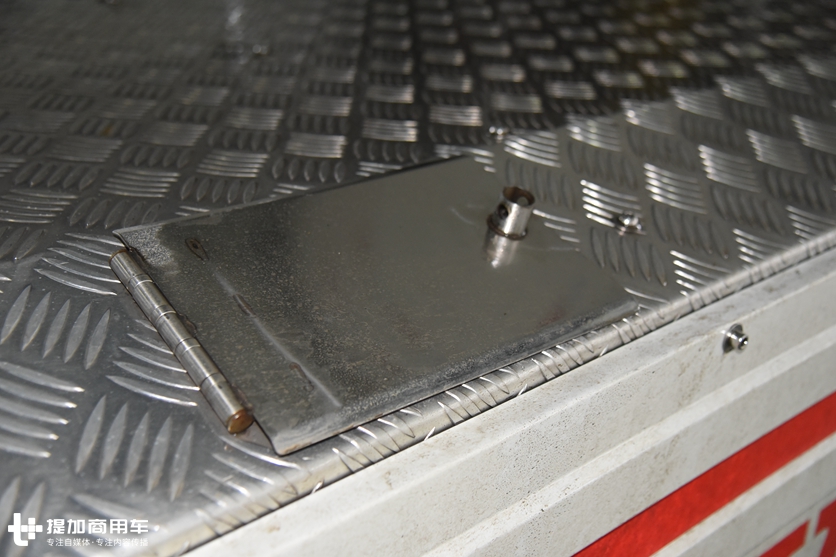 散户适合买进口卡车吗?沃尔沃卡车车主:开着得劲还省油,很值得! - 第9张 - 提加商用车网 散户适合买进口卡车吗?沃尔沃卡车车主:开着得劲还省油,很值得! - 第9张