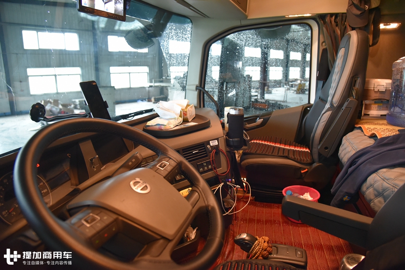 散户适合买进口卡车吗?沃尔沃卡车车主:开着得劲还省油,很值得! - 第16张 - 提加商用车网 散户适合买进口卡车吗?沃尔沃卡车车主:开着得劲还省油,很值得! - 第16张