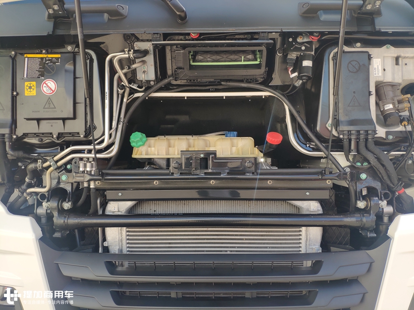 配置、体验均升级,力量与细腻集于一身,带您一睹全新曼恩TGX卡车的风采 - 第13张 - 提加商用车网 配置、体验均升级,力量与细腻集于一身,带您一睹全新曼恩TGX卡车的风采 - 第13张
