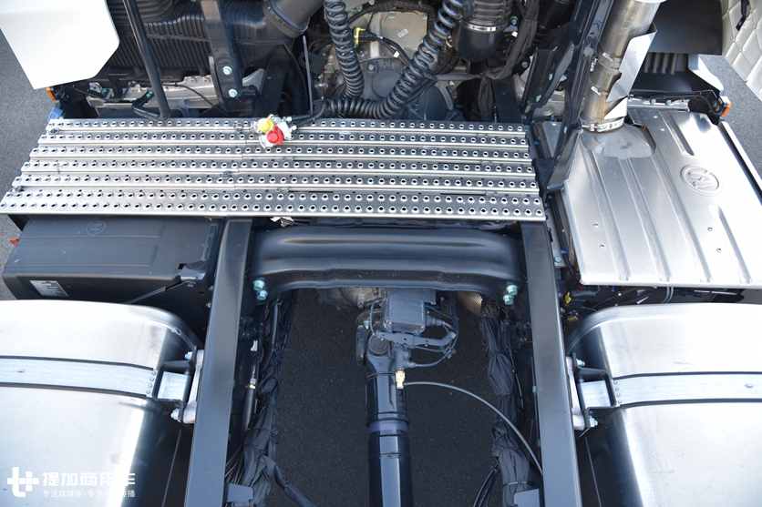 配置、体验均升级,力量与细腻集于一身,带您一睹全新曼恩TGX卡车的风采 - 第14张 - 提加商用车网 配置、体验均升级,力量与细腻集于一身,带您一睹全新曼恩TGX卡车的风采 - 第14张