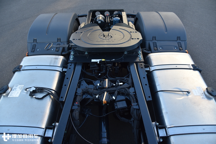 配置、体验均升级,力量与细腻集于一身,带您一睹全新曼恩TGX卡车的风采 - 第18张 - 提加商用车网 配置、体验均升级,力量与细腻集于一身,带您一睹全新曼恩TGX卡车的风采 - 第18张