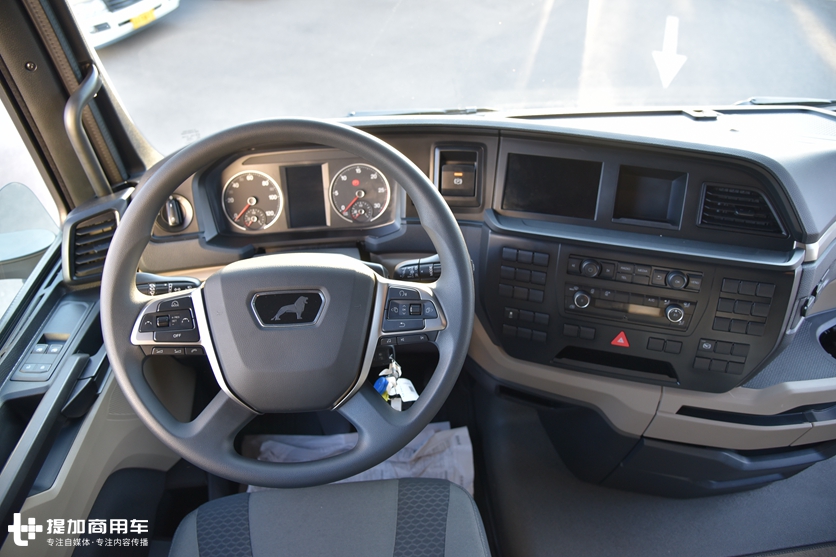 配置、体验均升级,力量与细腻集于一身,带您一睹全新曼恩TGX卡车的风采 - 第24张 - 提加商用车网 配置、体验均升级,力量与细腻集于一身,带您一睹全新曼恩TGX卡车的风采 - 第24张