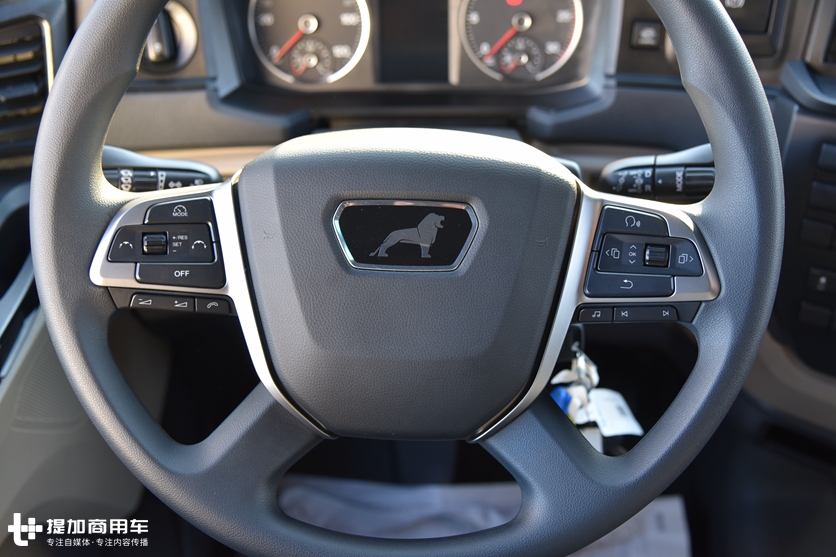 配置、体验均升级,力量与细腻集于一身,带您一睹全新曼恩TGX卡车的风采 - 第27张 - 提加商用车网 配置、体验均升级,力量与细腻集于一身,带您一睹全新曼恩TGX卡车的风采 - 第27张