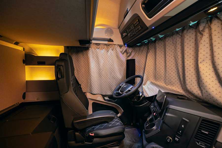 塑造运输的当下与未来:戴姆勒展示旗下梅赛德斯-奔驰卡车创新技术与产品 - 第10张 - 提加商用车网 塑造运输的当下与未来:戴姆勒展示旗下梅赛德斯-奔驰卡车创新技术与产品 - 第10张