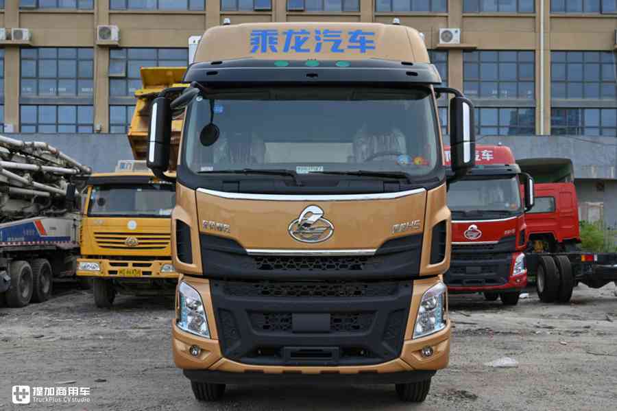 6.8米载货车也有平地板?6缸动力更强劲,乘龙H5中卡实拍 - 第1张 - 提加商用车网 6.8米载货车也有平地板?6缸动力更强劲,乘龙H5中卡实拍 - 第1张