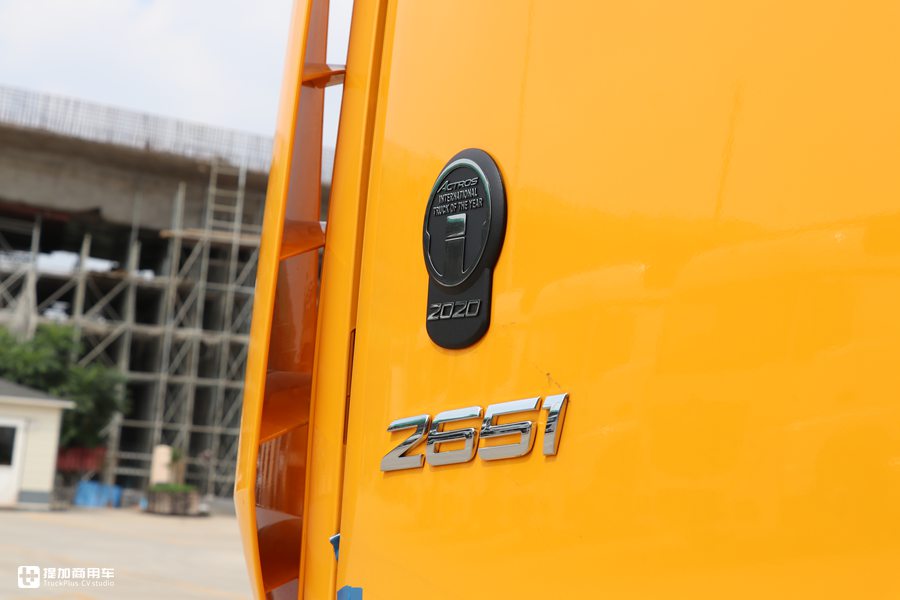 用户花近百万购买的奔驰卡车实拍,最大尺寸驾驶室,内饰还是基础配置? - 第9张 - 提加商用车网 用户花近百万购买的奔驰卡车实拍,最大尺寸驾驶室,内饰还是基础配置? - 第9张