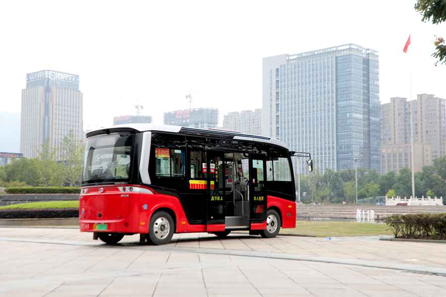 30辆金龙逍遥上岗“最后一公里 ” 温州微公交服务再升级 - 第4张 - 提加商用车网 30辆金龙逍遥上岗“最后一公里 ” 温州微公交服务再升级 - 第4张