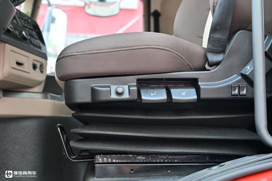 解放JH6也有简配版,小驾驶室高配置自重8.1吨,仅卖33万 - 第8张 - 提加商用车网 解放JH6也有简配版,小驾驶室高配置自重8.1吨,仅卖33万 - 第8张