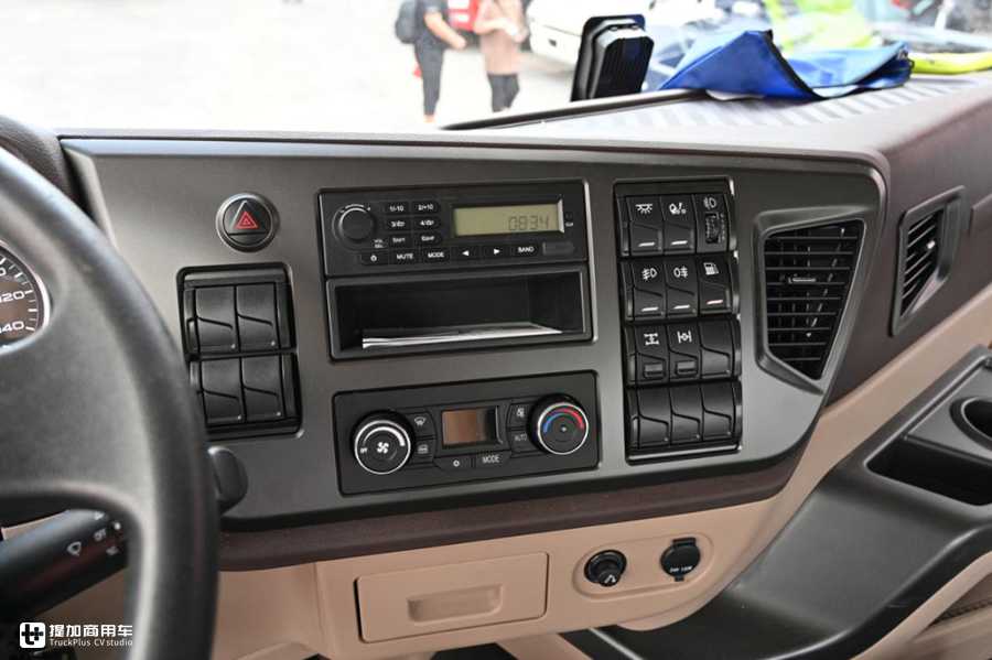 解放JH6也有简配版,小驾驶室高配置自重8.1吨,仅卖33万 - 第12张 - 提加商用车网 解放JH6也有简配版,小驾驶室高配置自重8.1吨,仅卖33万 - 第12张
