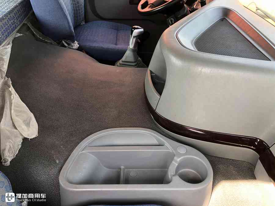 重汽豪沃V7G牵引车见过吗?和汕德卡底盘配置一样,专供俄罗斯等海外市场 - 第10张 - 提加商用车网 重汽豪沃V7G牵引车见过吗?和汕德卡底盘配置一样,专供俄罗斯等海外市场 - 第10张