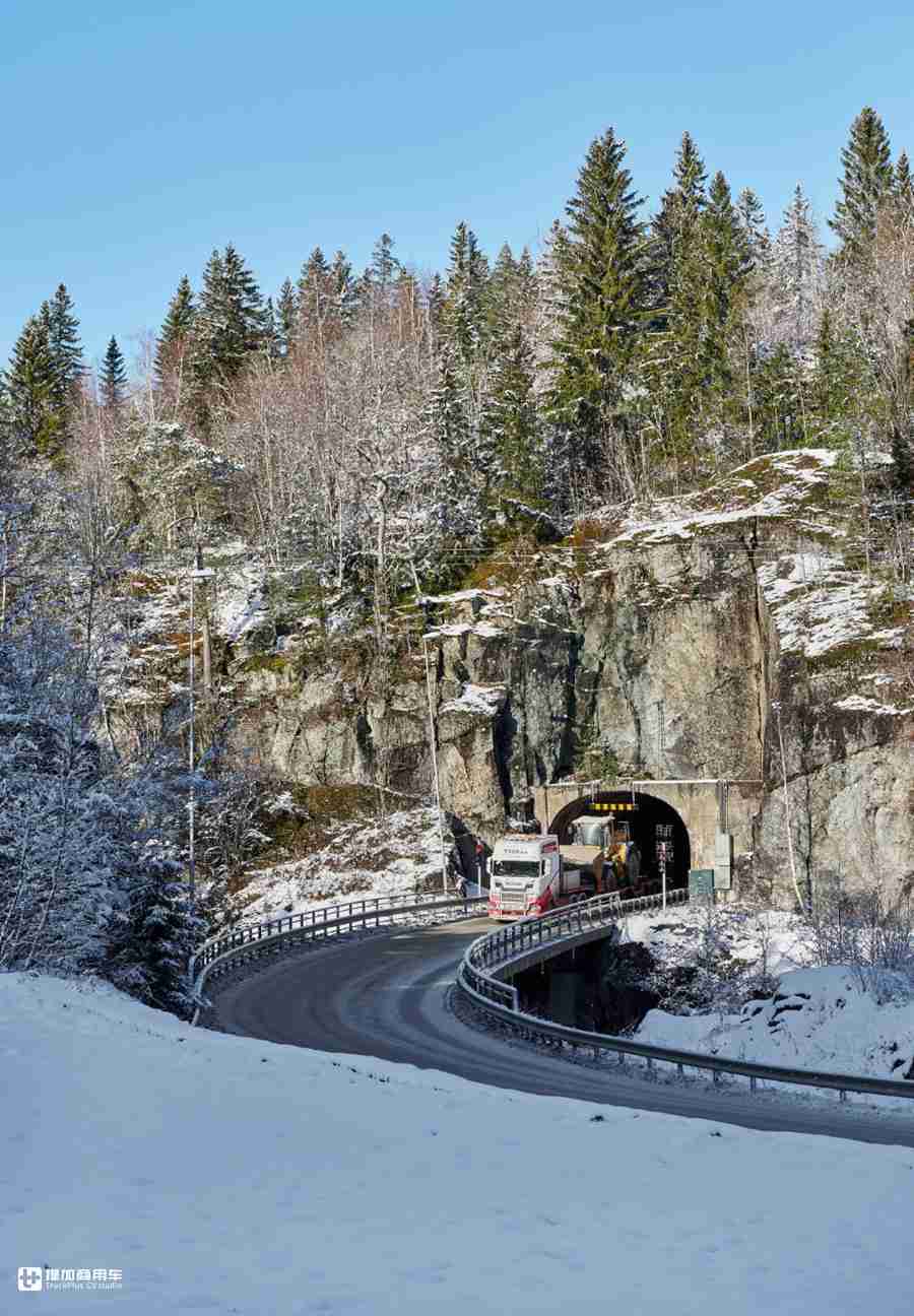 770马力的斯堪尼亚新款V8重卡开起来啥感觉?前期测试客户:太猛了! - 第5张 - 提加商用车网 770马力的斯堪尼亚新款V8重卡开起来啥感觉?前期测试客户:太猛了! - 第5张