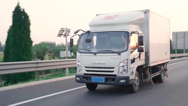 千里“江铃”一日还,这条“路”他已经走了11年! - 第3张 - 提加商用车网 千里“江铃”一日还,这条“路”他已经走了11年! - 第3张