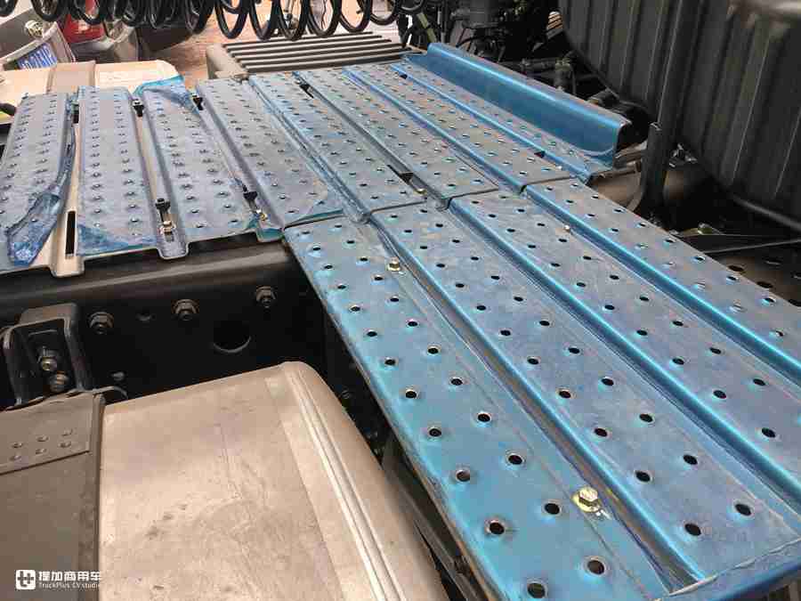 上路运行65万,偶遇的解放J7配新国标锣响挂车,车主属实豪横 - 第18张 - 提加商用车网 上路运行65万,偶遇的解放J7配新国标锣响挂车,车主属实豪横 - 第18张