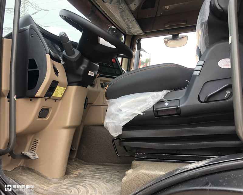 自重不足8.1吨,480马力曼技术动力配AMT变速器,高配版豪沃TX7实拍 - 第6张 - 提加商用车网 自重不足8.1吨,480马力曼技术动力配AMT变速器,高配版豪沃TX7实拍 - 第6张