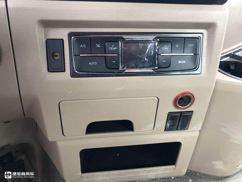 自重不足8.1吨,480马力曼技术动力配AMT变速器,高配版豪沃TX7实拍 - 第10张 - 提加商用车网 自重不足8.1吨,480马力曼技术动力配AMT变速器,高配版豪沃TX7实拍 - 第10张