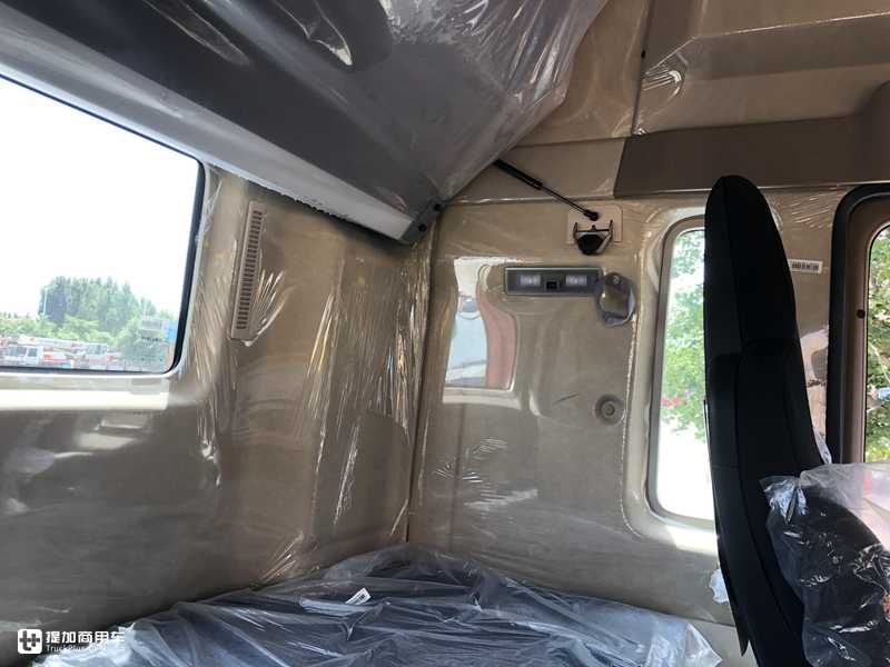 自重不足8.1吨,480马力曼技术动力配AMT变速器,高配版豪沃TX7实拍 - 第15张 - 提加商用车网 自重不足8.1吨,480马力曼技术动力配AMT变速器,高配版豪沃TX7实拍 - 第15张