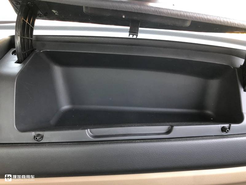 自重不足8.1吨,480马力曼技术动力配AMT变速器,高配版豪沃TX7实拍 - 第14张 - 提加商用车网 自重不足8.1吨,480马力曼技术动力配AMT变速器,高配版豪沃TX7实拍 - 第14张