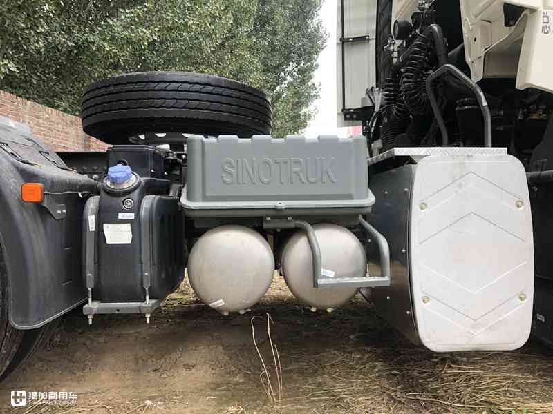 自重不足8.1吨,480马力曼技术动力配AMT变速器,高配版豪沃TX7实拍 - 第25张 - 提加商用车网 自重不足8.1吨,480马力曼技术动力配AMT变速器,高配版豪沃TX7实拍 - 第25张