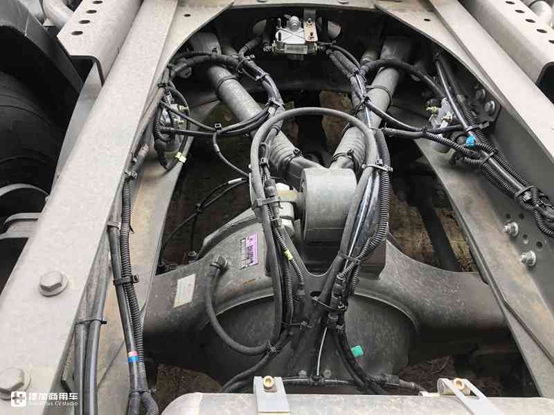 自重不足8.1吨,480马力曼技术动力配AMT变速器,高配版豪沃TX7实拍 - 第27张 - 提加商用车网 自重不足8.1吨,480马力曼技术动力配AMT变速器,高配版豪沃TX7实拍 - 第27张