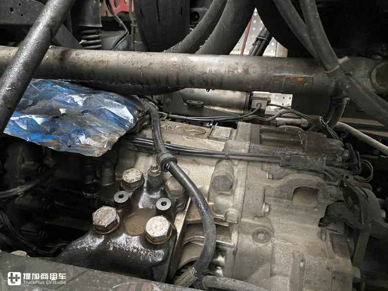 奔驰4160大件运输车实拍,V8动力全驱底盘,据说落地三百多万 - 第10张 - 提加商用车网 奔驰4160大件运输车实拍,V8动力全驱底盘,据说落地三百多万 - 第10张