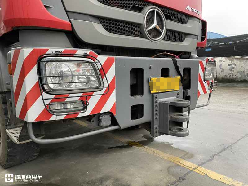 奔驰4160大件运输车实拍,V8动力全驱底盘,据说落地三百多万 - 第3张 - 提加商用车网 奔驰4160大件运输车实拍,V8动力全驱底盘,据说落地三百多万 - 第3张