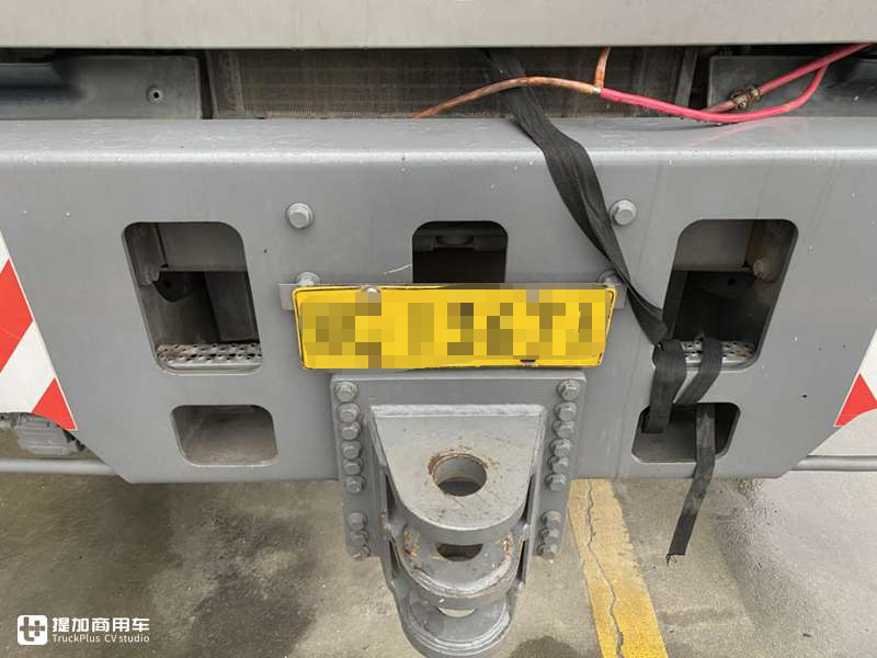 奔驰4160大件运输车实拍,V8动力全驱底盘,据说落地三百多万 - 第4张 - 提加商用车网 奔驰4160大件运输车实拍,V8动力全驱底盘,据说落地三百多万 - 第4张