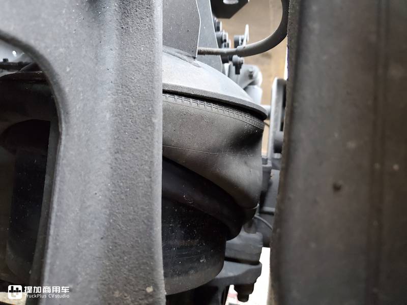 比阿克托斯便宜,国内销售的奔驰中低端重卡,第二代阿克索实拍 - 第18张 - 提加商用车网 比阿克托斯便宜,国内销售的奔驰中低端重卡,第二代阿克索实拍 - 第18张