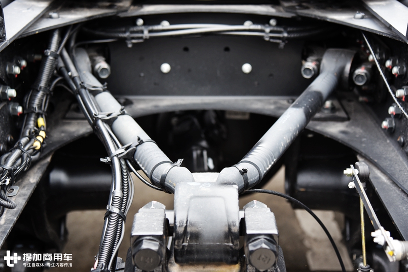 新一代现代创虎卡车来了,老一代还值得买吗?实拍上一代创虎最新款带你看看 - 第17张 - 提加商用车网 新一代现代创虎卡车来了,老一代还值得买吗?实拍上一代创虎最新款带你看看 - 第17张