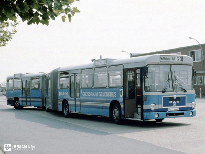 经典的斯堪尼亚2系残车实拍,偶遇奔驰4160大件运输车,提加一周好文推荐 - 第9张 - 提加商用车网 经典的斯堪尼亚2系残车实拍,偶遇奔驰4160大件运输车,提加一周好文推荐 - 第9张
