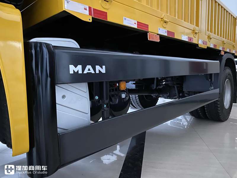 480马力,4X4全驱高顶双卧驾驶室,这台德国曼载货车真强悍 - 第18张 - 提加商用车网 480马力,4X4全驱高顶双卧驾驶室,这台德国曼载货车真强悍 - 第18张