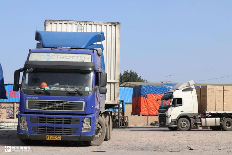 偶遇14年车龄的老沃尔沃卡车,配置怎么样?底盘战斗力不减当年 - 第2张 - 提加商用车网 偶遇14年车龄的老沃尔沃卡车,配置怎么样?底盘战斗力不减当年 - 第2张