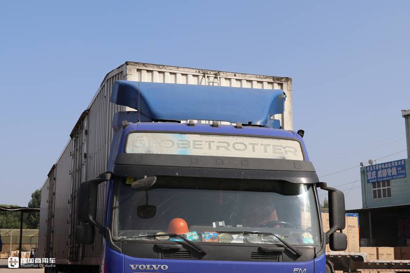 偶遇14年车龄的老沃尔沃卡车,配置怎么样?底盘战斗力不减当年 - 第5张 - 提加商用车网 偶遇14年车龄的老沃尔沃卡车,配置怎么样?底盘战斗力不减当年 - 第5张