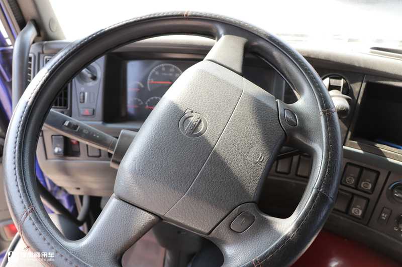 偶遇14年车龄的老沃尔沃卡车,配置怎么样?底盘战斗力不减当年 - 第10张 - 提加商用车网 偶遇14年车龄的老沃尔沃卡车,配置怎么样?底盘战斗力不减当年 - 第10张