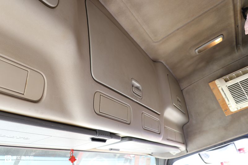 偶遇14年车龄的老沃尔沃卡车,配置怎么样?底盘战斗力不减当年 - 第18张 - 提加商用车网 偶遇14年车龄的老沃尔沃卡车,配置怎么样?底盘战斗力不减当年 - 第18张