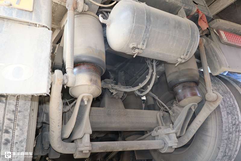 偶遇14年车龄的老沃尔沃卡车,配置怎么样?底盘战斗力不减当年 - 第25张 - 提加商用车网 偶遇14年车龄的老沃尔沃卡车,配置怎么样?底盘战斗力不减当年 - 第25张