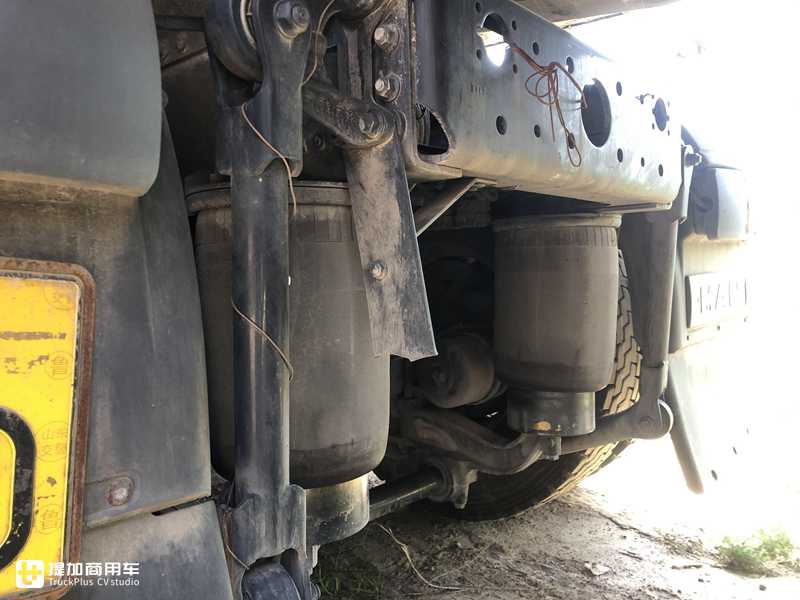 440马力的德国曼恩 TGS 牵引车,车主卖23万仍无人问津,究竟为何? - 第17张 - 提加商用车网 440马力的德国曼恩 TGS 牵引车,车主卖23万仍无人问津,究竟为何? - 第17张