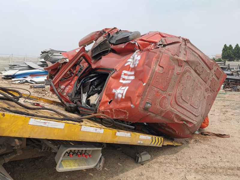 乘龙陪你走人生路:最好的承诺是护你安全! - 第1张 - 提加商用车网 乘龙陪你走人生路:最好的承诺是护你安全! - 第1张