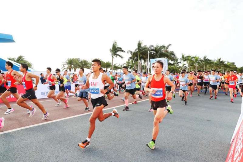 浪漫赛道领跑,亮相国际展会——金龙阿波龙代言智慧科技 - 第2张 - 提加商用车网 浪漫赛道领跑,亮相国际展会——金龙阿波龙代言智慧科技 - 第2张