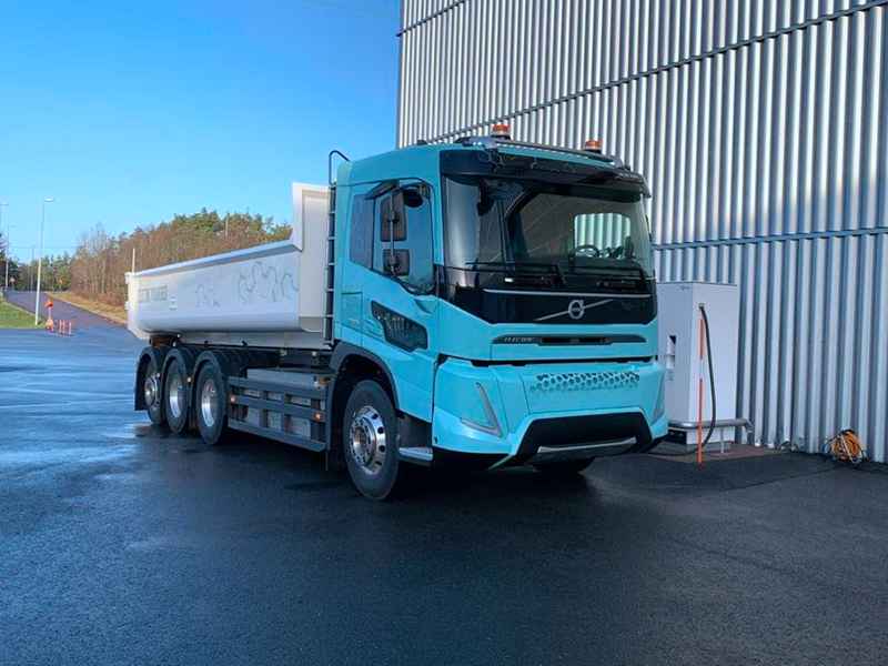 翡翠绿涂装最长续航300km,沃尔沃亮相全系列纯电动运输车 - 第8张 - 提加商用车网 翡翠绿涂装最长续航300km,沃尔沃亮相全系列纯电动运输车 - 第8张